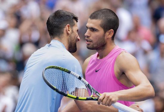 Carlos Alcaraz, Novak Djokovici 3-0 yenerek ABD Açıkta finale yükseldi