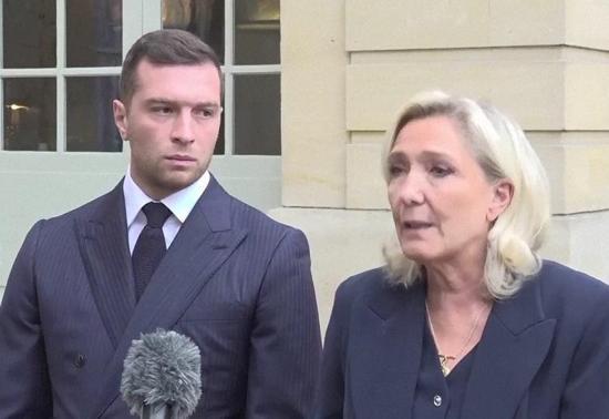 Fransada aşırı sağın ayak sesleri