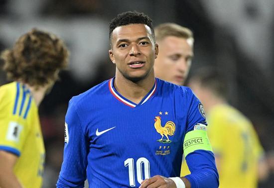 Kylian Mbappe davayı kazandı PSGden dev tazminat kazanacak...