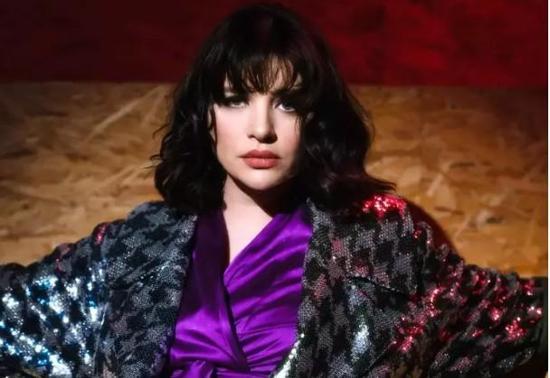 Gonca Vuslateri’nin Şaşırtıcı İmaj Değişikliği: Yeni Sarışın Halini Takipçileri Beğendi