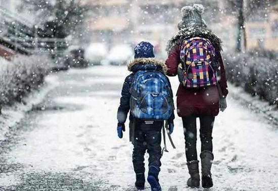 15 OCAK OKULLAR TATİL Mİ Perşembe Okul Var Mı 15 Ocak 2026 Perşembe Okullar Tatil Mi Valilikten Açıklama Geldi Mi