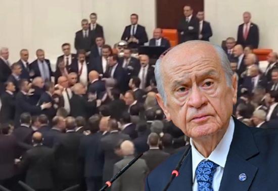 Bahçeliden CNN Türke TBMMdeki Yemin kavgasına ilişkin açıklama: CHP neyin korkusunu yaşıyor