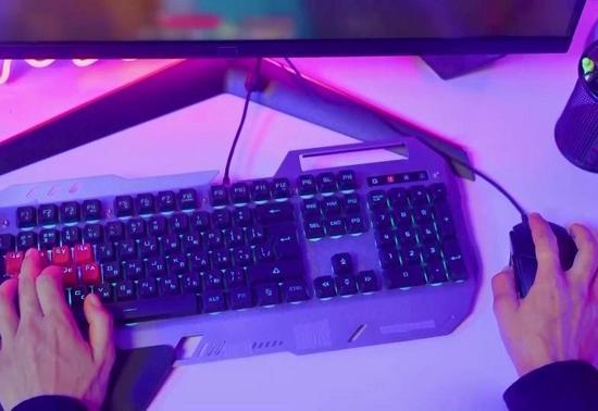 Dijital bağımlılıkla mücadele adımları: Çocuklar Güvende internet sitesi hizmete sunuldu