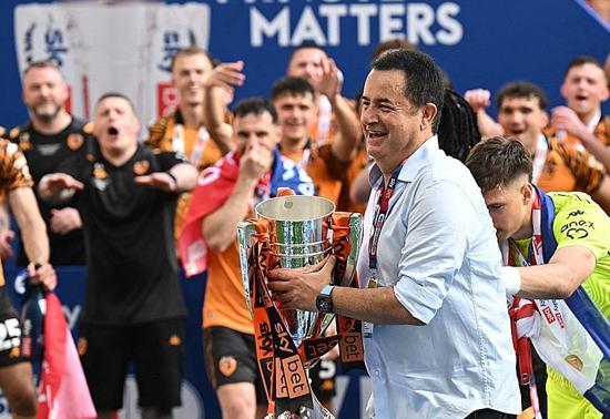 SON DAKİKA | Hull City, Premier Lig’de Acun Ilıcalı’dan tarihi başarı