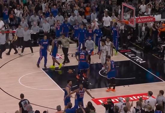 New York Knicks, NBA finalinde büyük avantaj elde etti