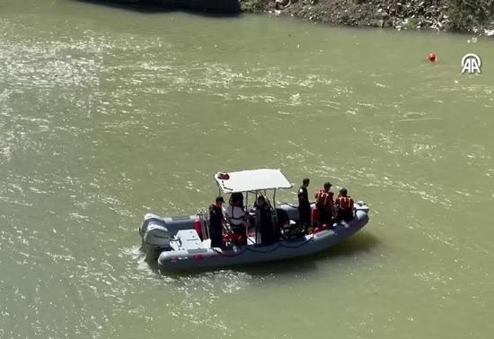 Çoruh Nehri’nde kaybolan baba-oğul aranıyor