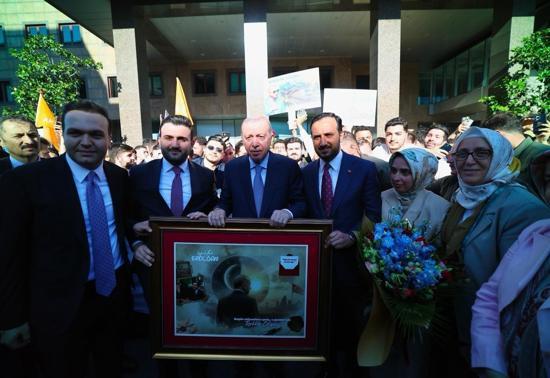 Cumhurbaşkanı Erdoğan'a Babalar Günü sürprizi