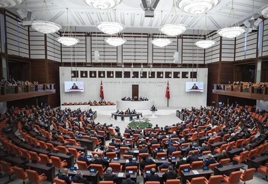 Emniyet Teşkilatı ve birçok alanda düzenleme içeren teklif Meclis’ten geçti