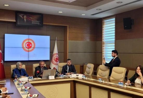 Öğrencilerden "Okullarda akıllı telefon yasaklansın" talebi