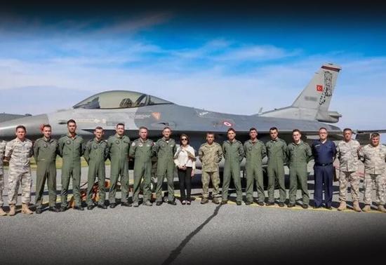Türk F-16'ları NATO görevini devraldı! Estonya'da 7/24 alarm nöbeti başladı