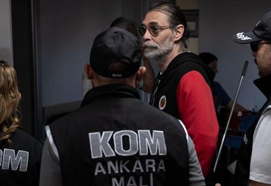 Erdal Beşikçioğlu ve diğer şüpheliler adliyeye sevk edildi