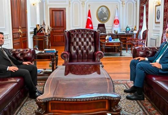 Bakan Gürlek, Bakan Işıkhan ile bir araya geldi