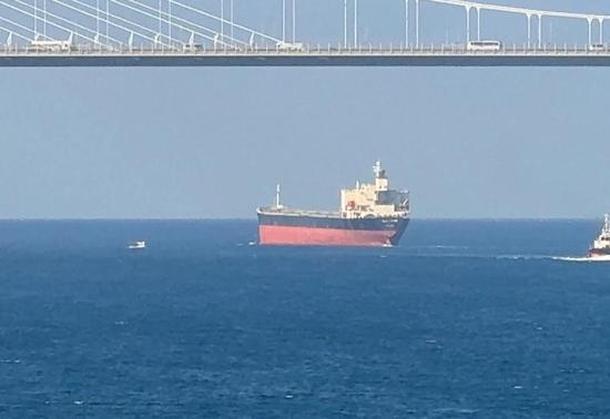 İstanbul Boğazı'nda gemi trafiği yeniden açıldı