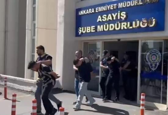Başkentte trafikte araçlarıyla drift atan 11 kişi yakalandı
