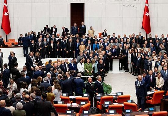 Meclis'te tarihi oylama! Terörsüz Türkiye yasası kabul edildi