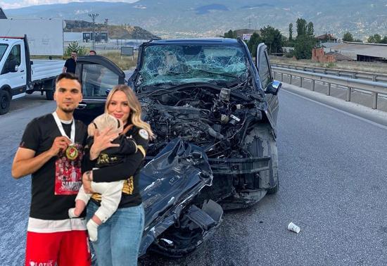 Çorum FK forması giyen Atakan Akkaynak korkuttu! Eşi ve bebeği ile trafik kazası geçirdi