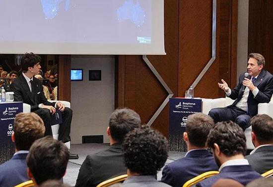 Ömer Tayyip Erdoğan sordu Bakan Bayraktar yanıtladı