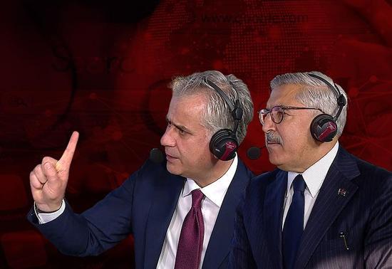"Geleneksel medya yok sayılamaz; gazeteciler, medya sektörü darbe yiyor"