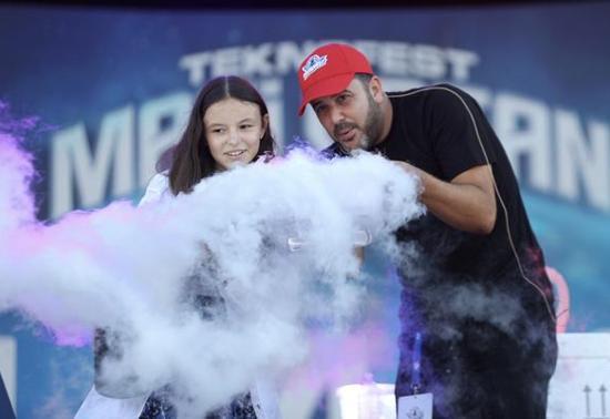 TEKNOFEST Mavi Vatan'da minik bilim insanları sahnede