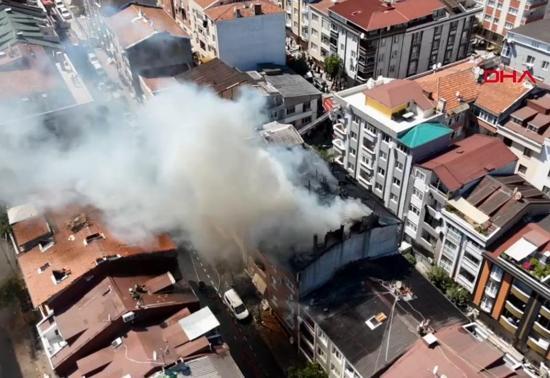 Gaziosmanpaşa'da 4 katlı binada yangın