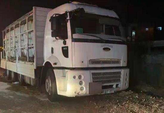 Asit sızıntısı ekipleri harekete geçirdi