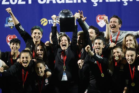 Kadınlar Futbol Liginde şampiyon Beşiktaş oldu