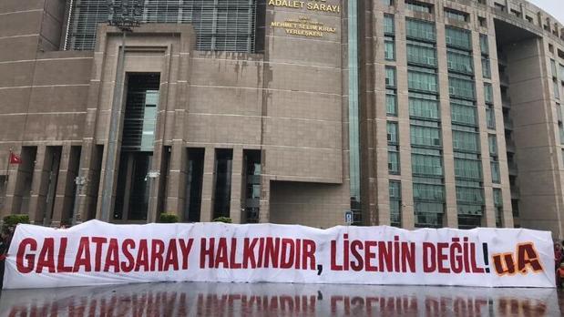 Galatasaray taraftarı Çağlayan Adliyesinde