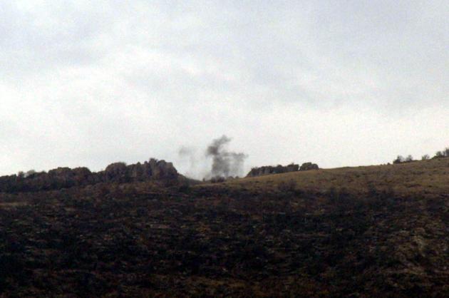 Şemdinlide taciz ateşi açan PKKlılara bomba yağdı