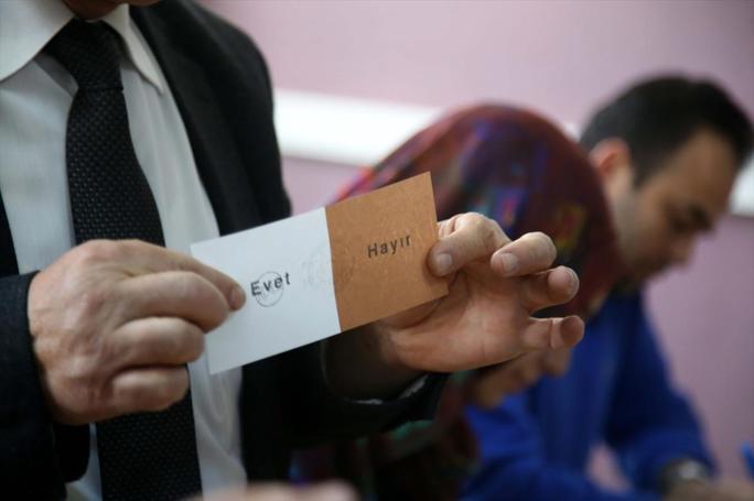 Son dakika: Türkiye genelinde oy verme işlemi bitti