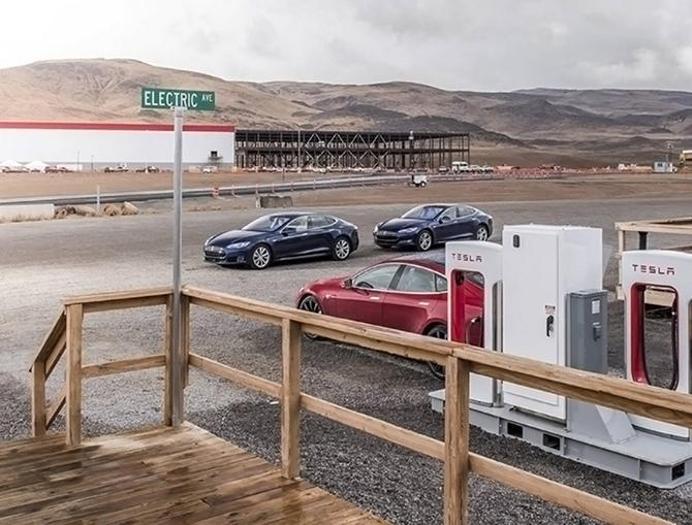 Yeni Tesla fabrikası Gigafactory 1