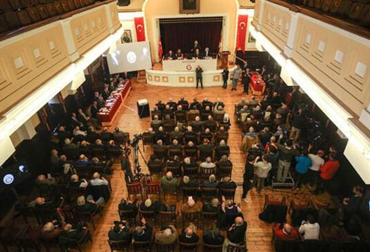 Galatasaray'da divan kurulu toplanıyor