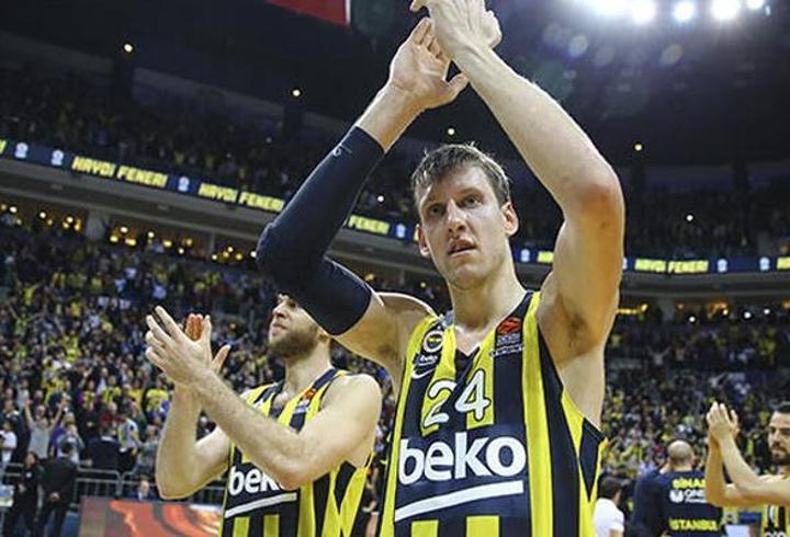 Fenerbahçe'nin eski yıldızı Jan Vesely, basketbola veda ediyor