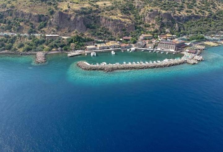Assos Nerede, Nasıl Gidilir? Assos Gezilecek Yerler Nelerdir?