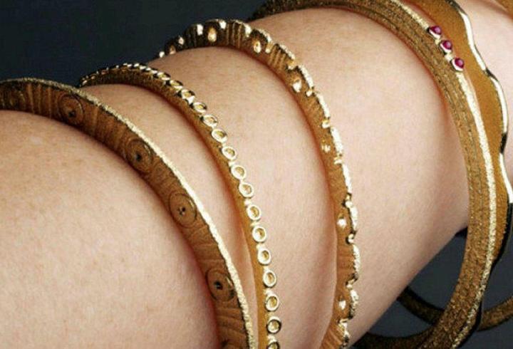 Rüyada Altın Bilezik Görmek Ne Anlama Gelir? Rüyada koluna Altın Bilezik Takmak Neye İşarettir?