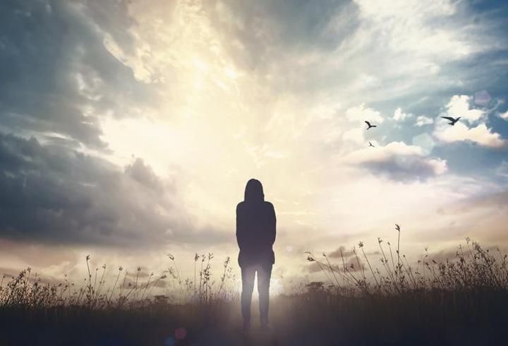 Tenha Zıt Anlamlısı Nedir? Tenha Kelimesinin Zıt Anlamlıları Nelerdir?