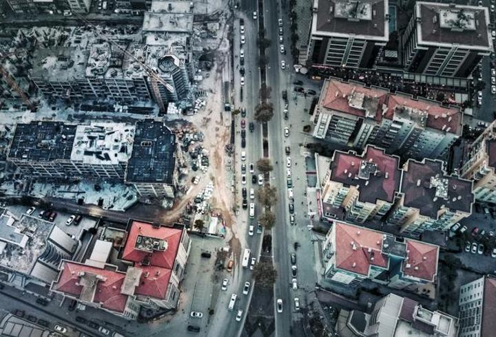 Rüyada deprem olduğunu görmek ne anlama gelir? Rüya tabirlerine göre deprem, sallanmak neye yorumlanır?