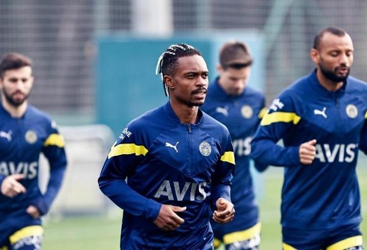 Fenerbahçe'nin eski yıldızı Lincoln Henrique, Süper Lig ekiplerini peşine taktı