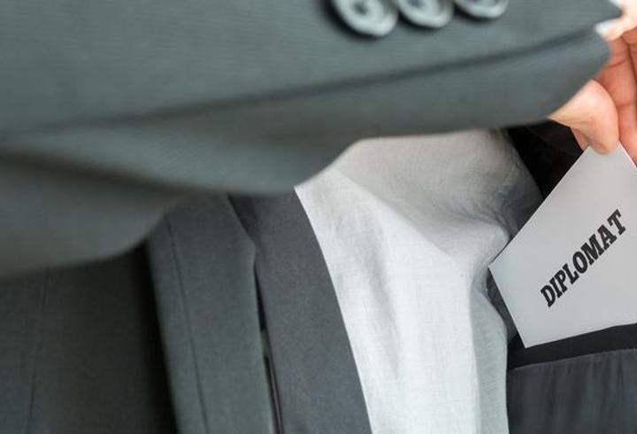 Diplomat Nasıl Olunur? Diplomat Olmak İçin Gerekenler Nelerdir? Diplomat Olma Şartları Nelerdir?