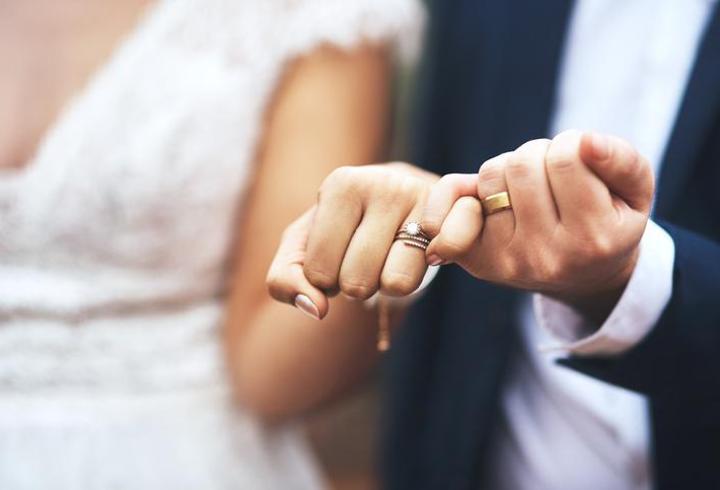 Evlilik kredisinde yaş şartı var mı, başvuru ne zaman? Evlilik kredisi şartları neler?