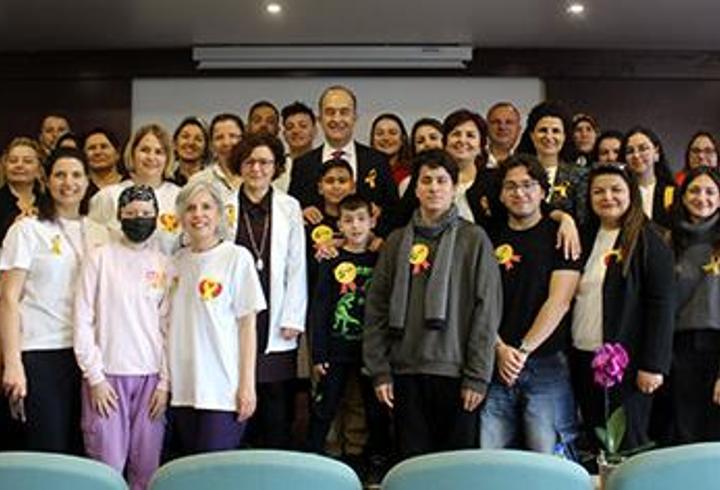 Kanseri atlatanlardan çağrı: Asla pes etmeyin