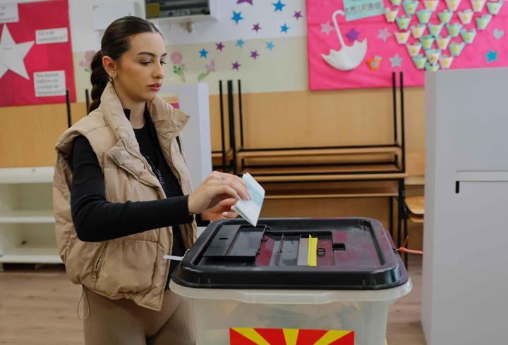 Kuzey Makedonya da cumhurbaşkanlığı seçimi 2'nci tura kaldı