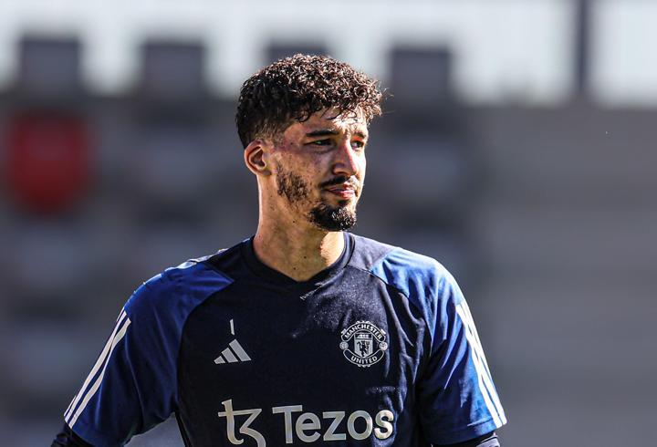 Süper Lig'e geri dönmesi bekleniyordu! Altay Bayındır'ın yeni adresi şaşırttı...