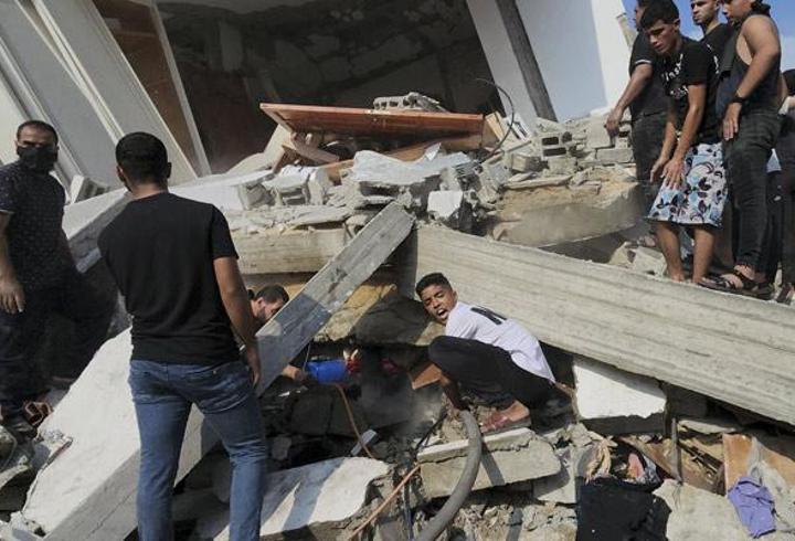 Enkaz altında ve ol kenarındaki cesetlere ulaşılamıyor Gazze'de can kaybı