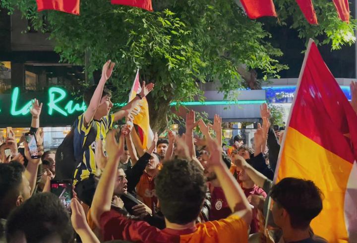 Fenerbahçeli çocuktan Galatasaraylı taraftarlara üçlü