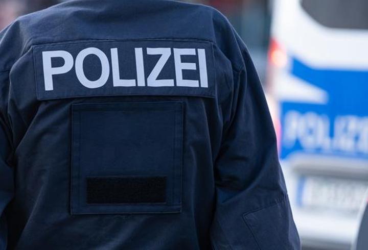 Almanya'da aşırı sağcı konsere polis engeli