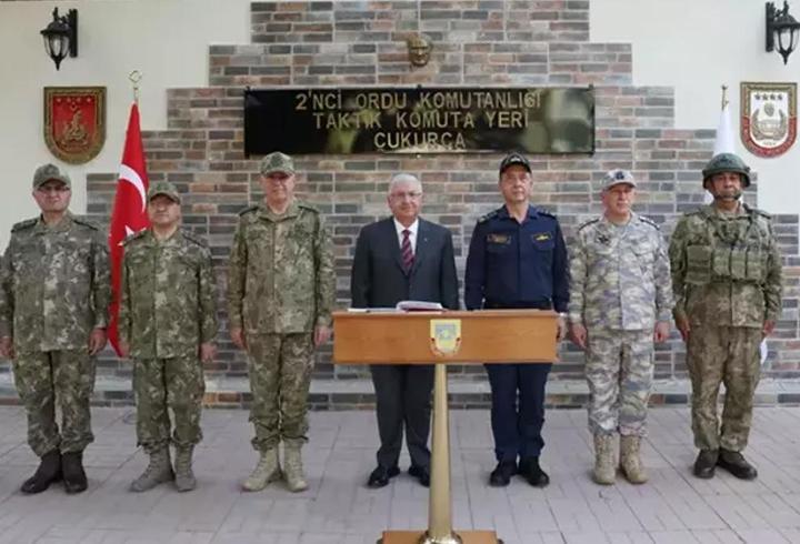 Bakan Güler'den Çukurca’daki 2’nci Hudut Tugay Komutanlığına ziyaret