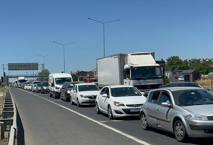 Tekirdağ'dan İstanbul yönüne araç yoğunluğu