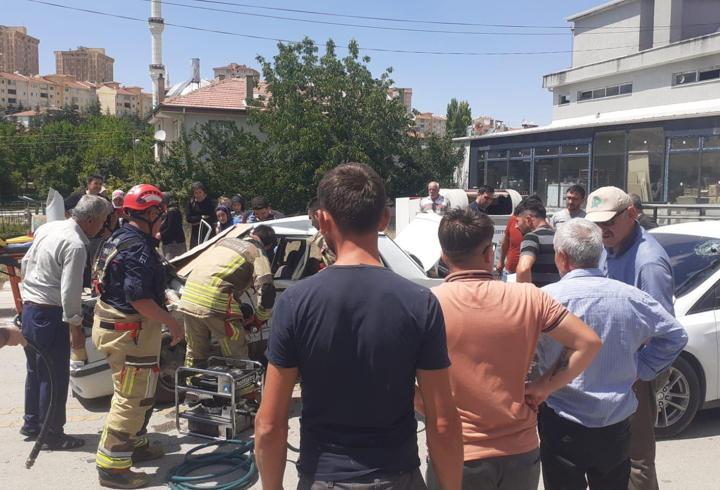 Ankara'da trafik kazası: 1 ölü, 3 yaralı