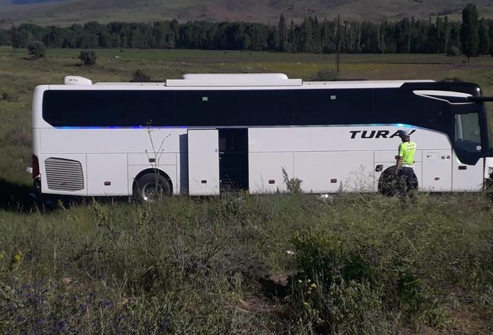 Sivas’ta otobüs yoldan çıktı: 8 yaralı