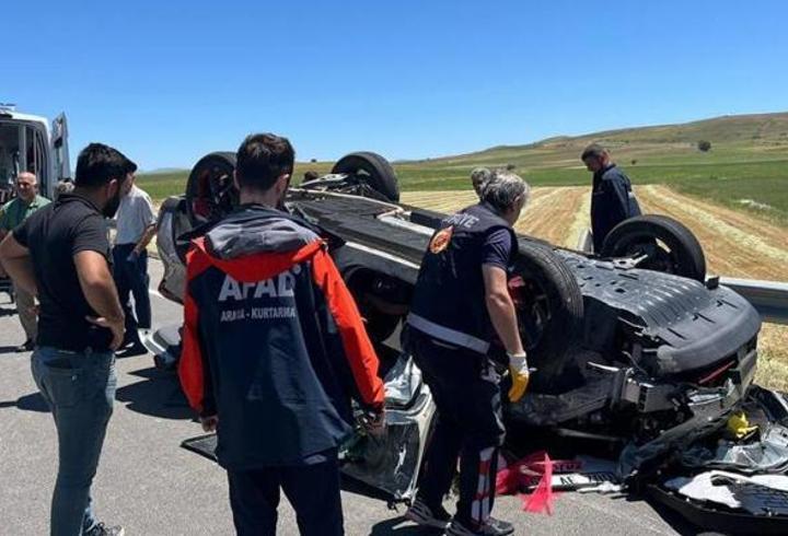 Bayburt’ta gelin arabası ile traktör çarpıştı: 7 yaralı